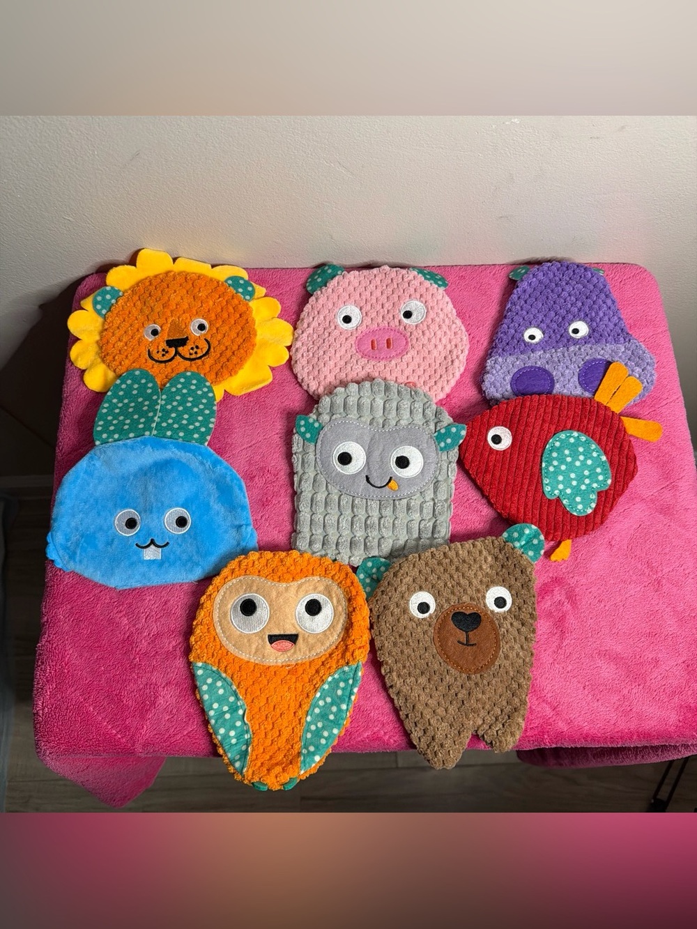 Baby Assorted Plush Animal Cozy Wash Mitts - Colorful Animal Faces